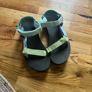 Women’s Teva Sandals
